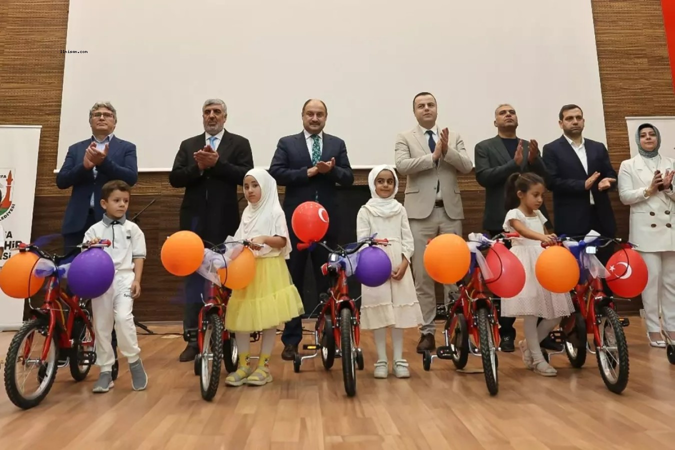 ŞANLIURFA BÜYÜKŞEHİR BELEDİYESİ 700 BİSİKLETLE KUR'AN KURSU ÖĞRENCİLERİNE UNUTULMAZ SEVİNÇ YAŞATTI;