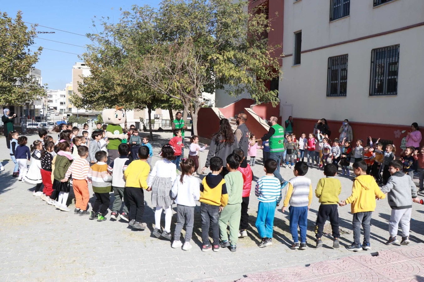 HALİLİYE BELEDİYESİ İLE 360 TON GERİ DÖNÜŞTÜRÜLEBİLİR ATIK TOPLANDI;