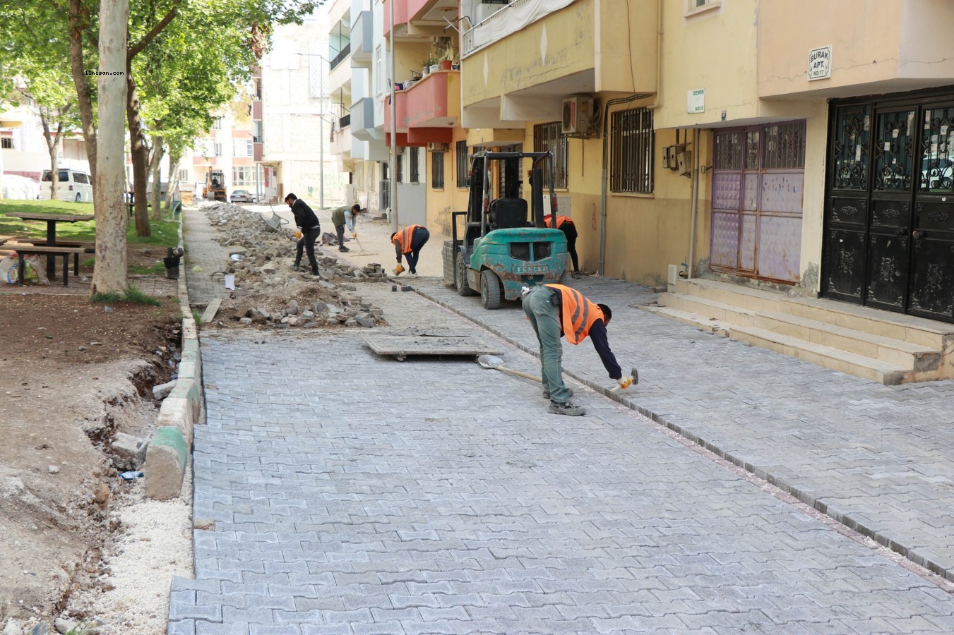 MODERN GÖRÜNÜME KAVUŞAN HALİLİYE SOKAKLARI TAKDİR EDİLİYOR "MAHALLEMİZ RAHAT BİR NEFES ALACAK";