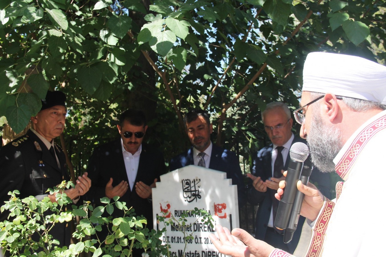 Şanlıurfa'da 15 Temmuz şehidi mezarı başında anıldı!;