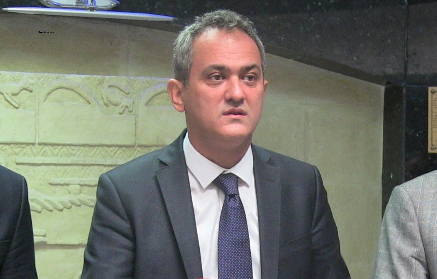 Bakan Özer'den 'öğretmenevi' açıklaması