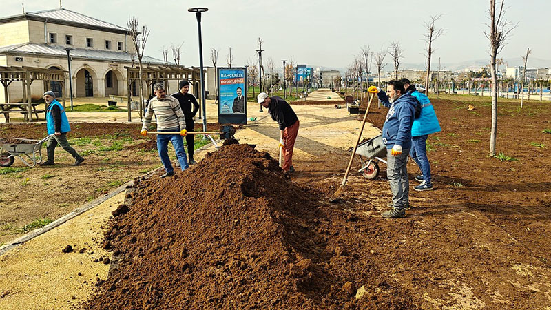 Eyyübiye Millet Bahçesi'nde mevsimsel bakım çalışmaları başladı!;