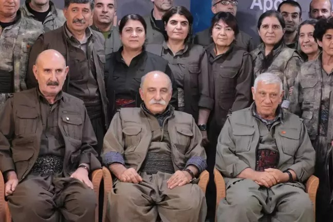 SİLAHLARIN TESLİMİ VE YÖNETİCİLERLE İLGİLİ YENİ AYRINTILAR;