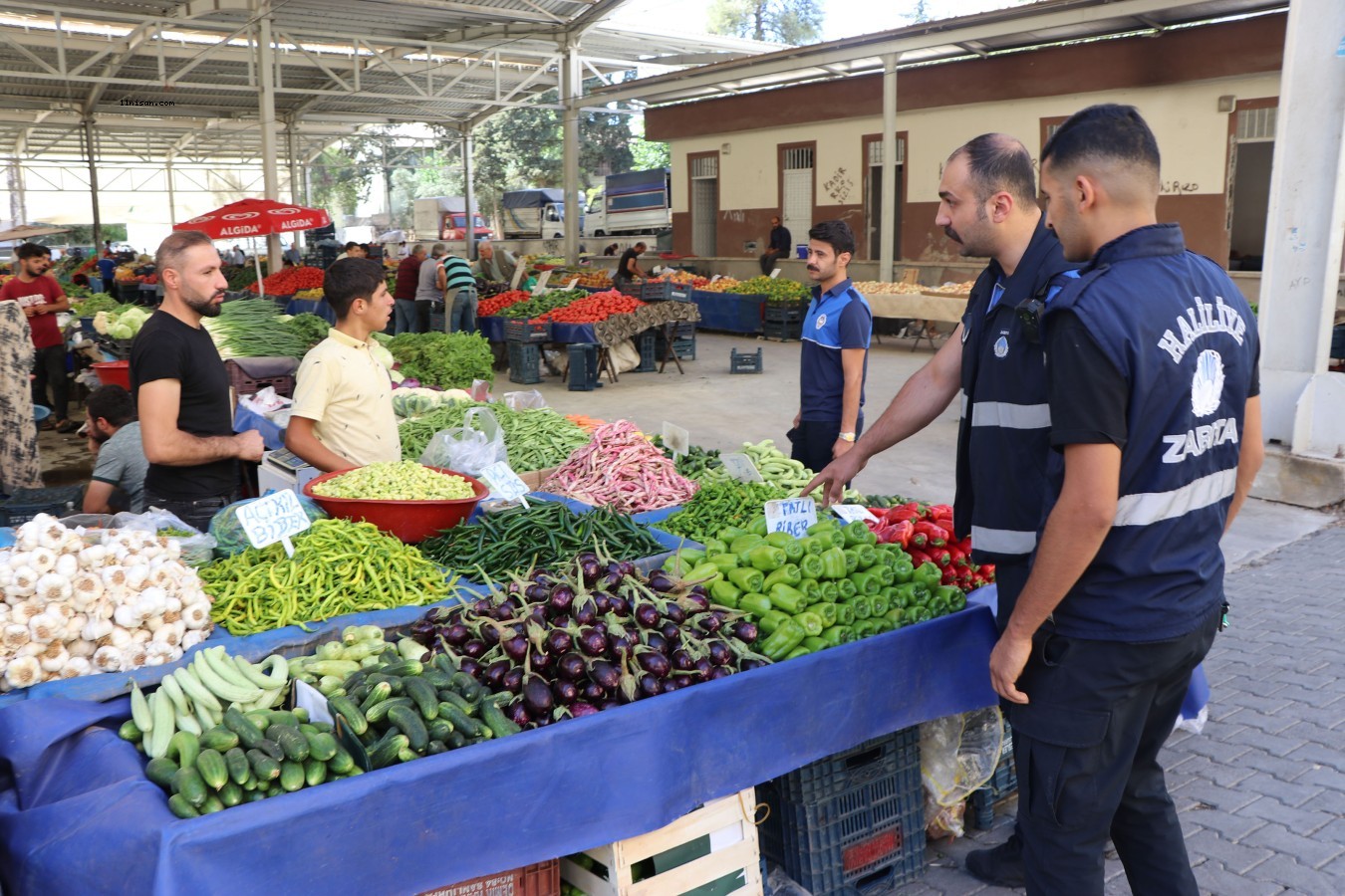 Haliliye’de zabıtadan fiyat ve etiket denetimi;