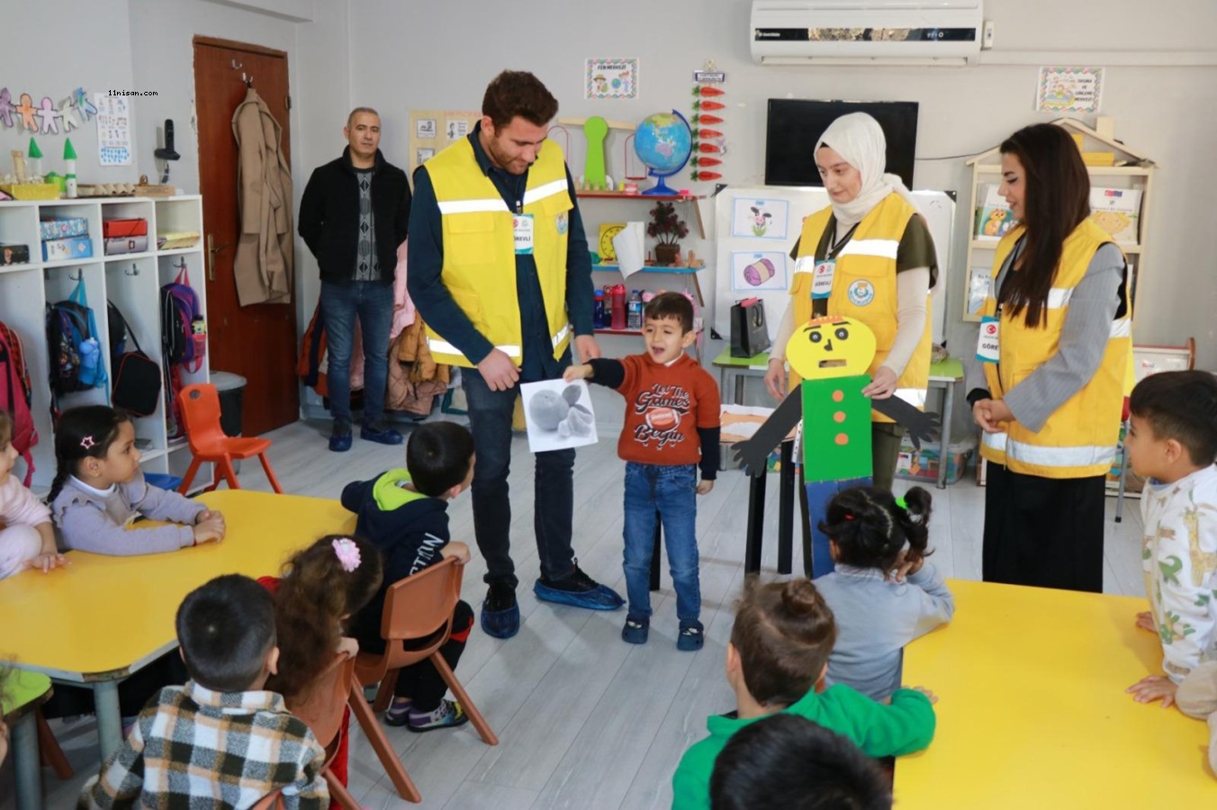 HALİLİYE BELEDİYESİ, EĞİTİMLER İLE MİNİKLERİN YANINDA OLUYOR;