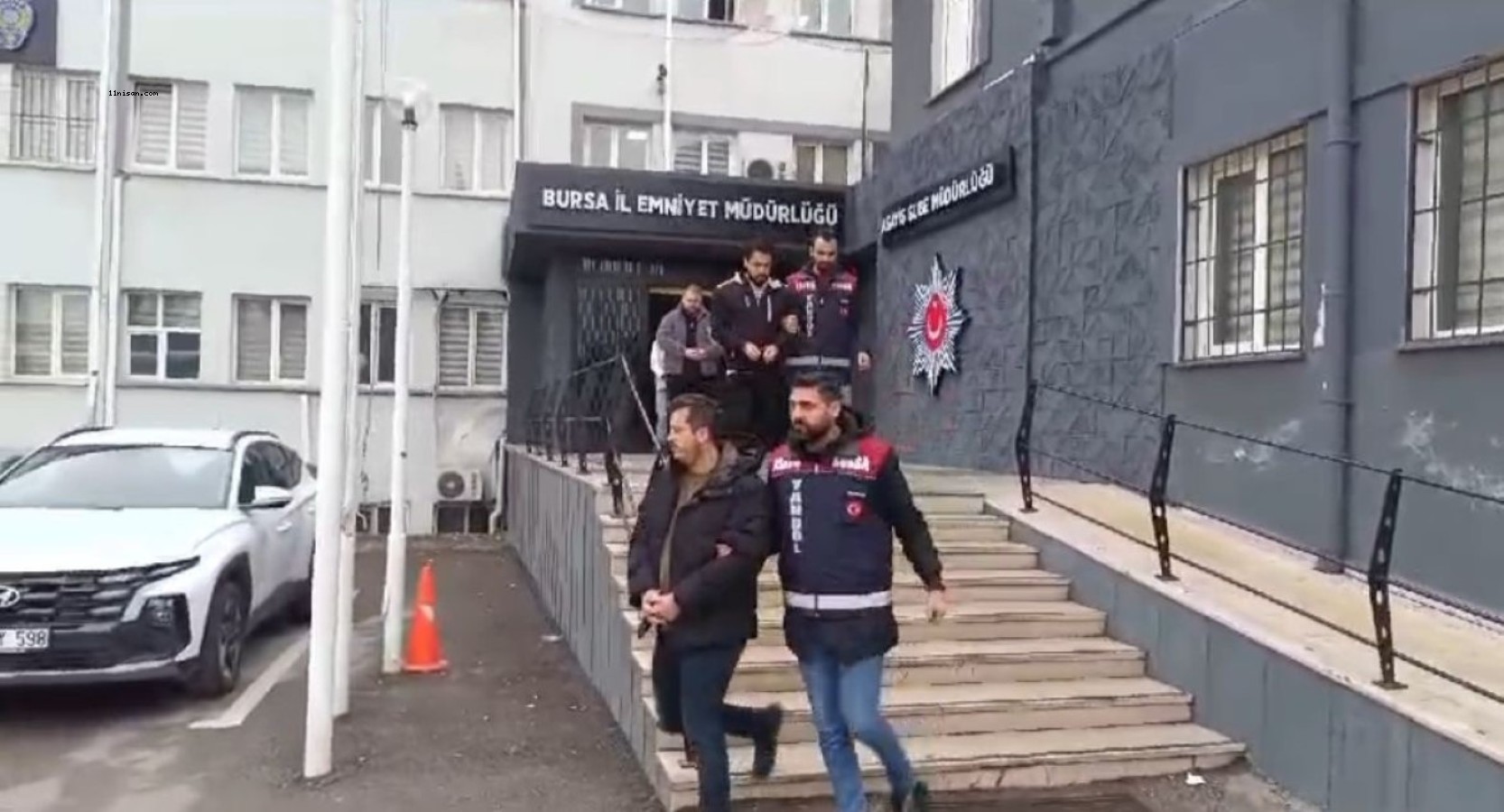 8 kişiden 2.5 milyon lira dolandırdılar...;