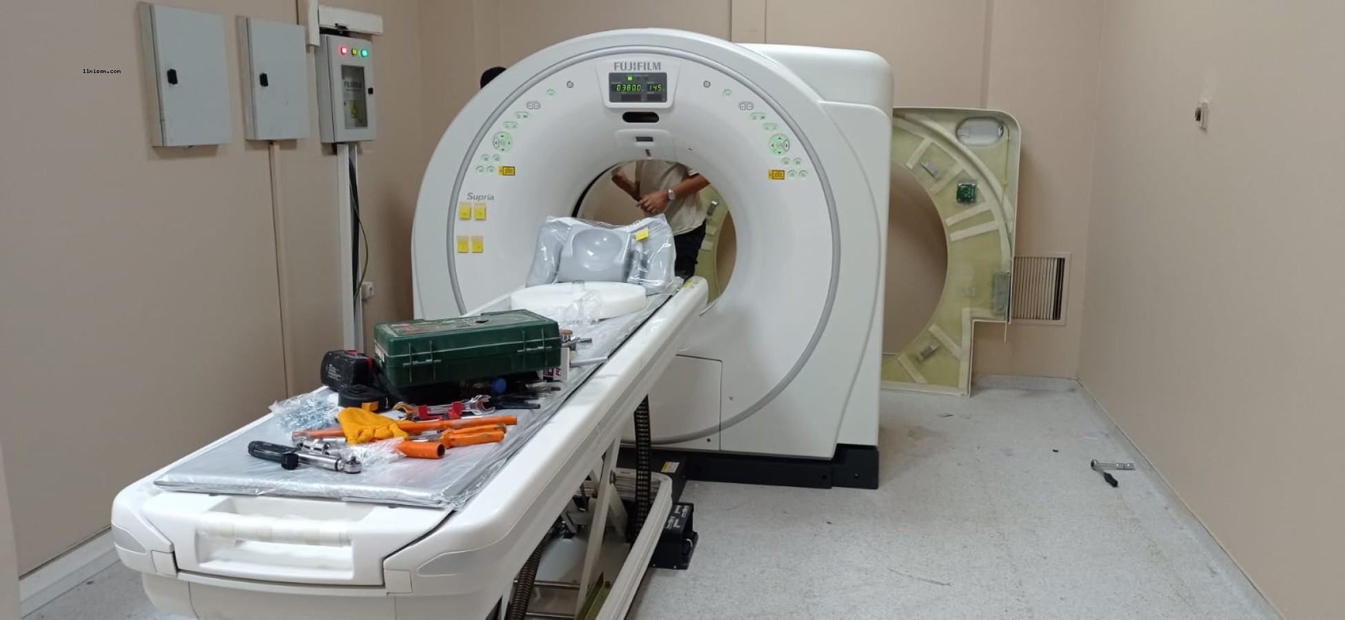 Acil servis iki tomografi cihazı ile hizmet verecek;