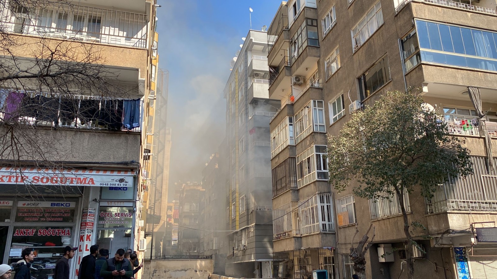 Şanlıurfa’da binada patlama anı kamerada;