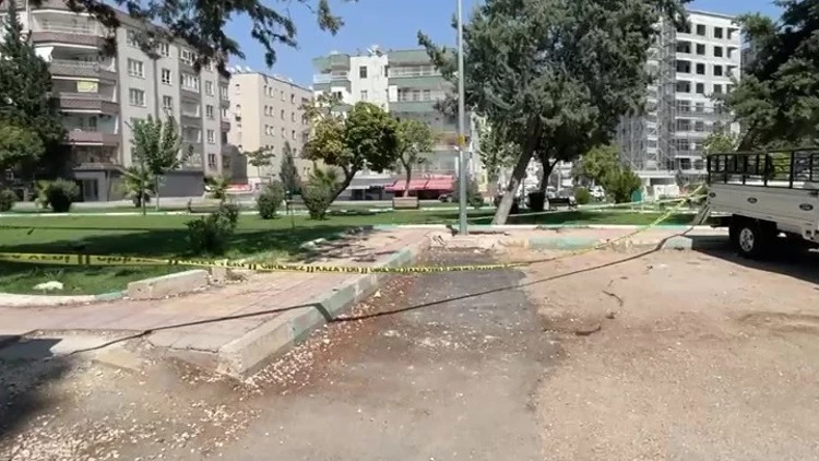 ŞANLIRFA'DA KORKUNÇ OLAY: PARKTA 13 YERİNDEN BIÇAKLANARAK ÖLDÜRÜLDÜ;