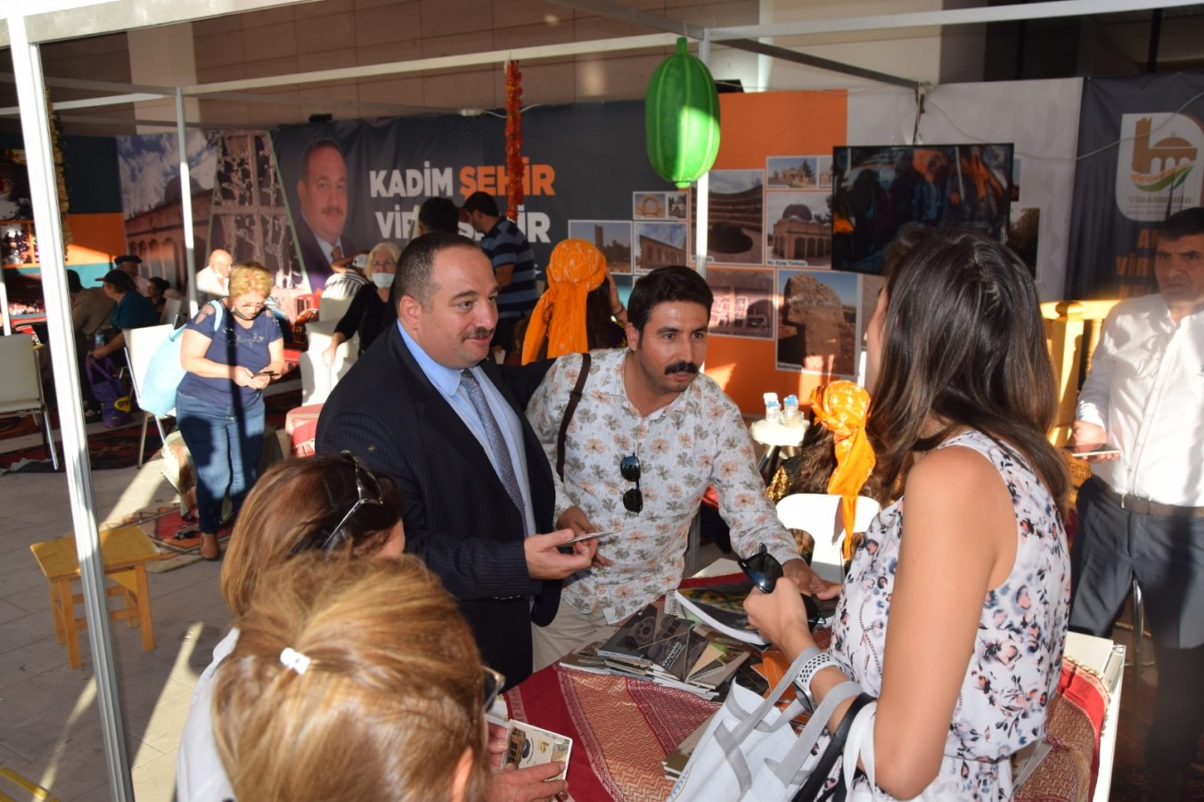 Şanlıurfa Tanıtım Günleri'nde Viranşehir standına ilgi büyük;