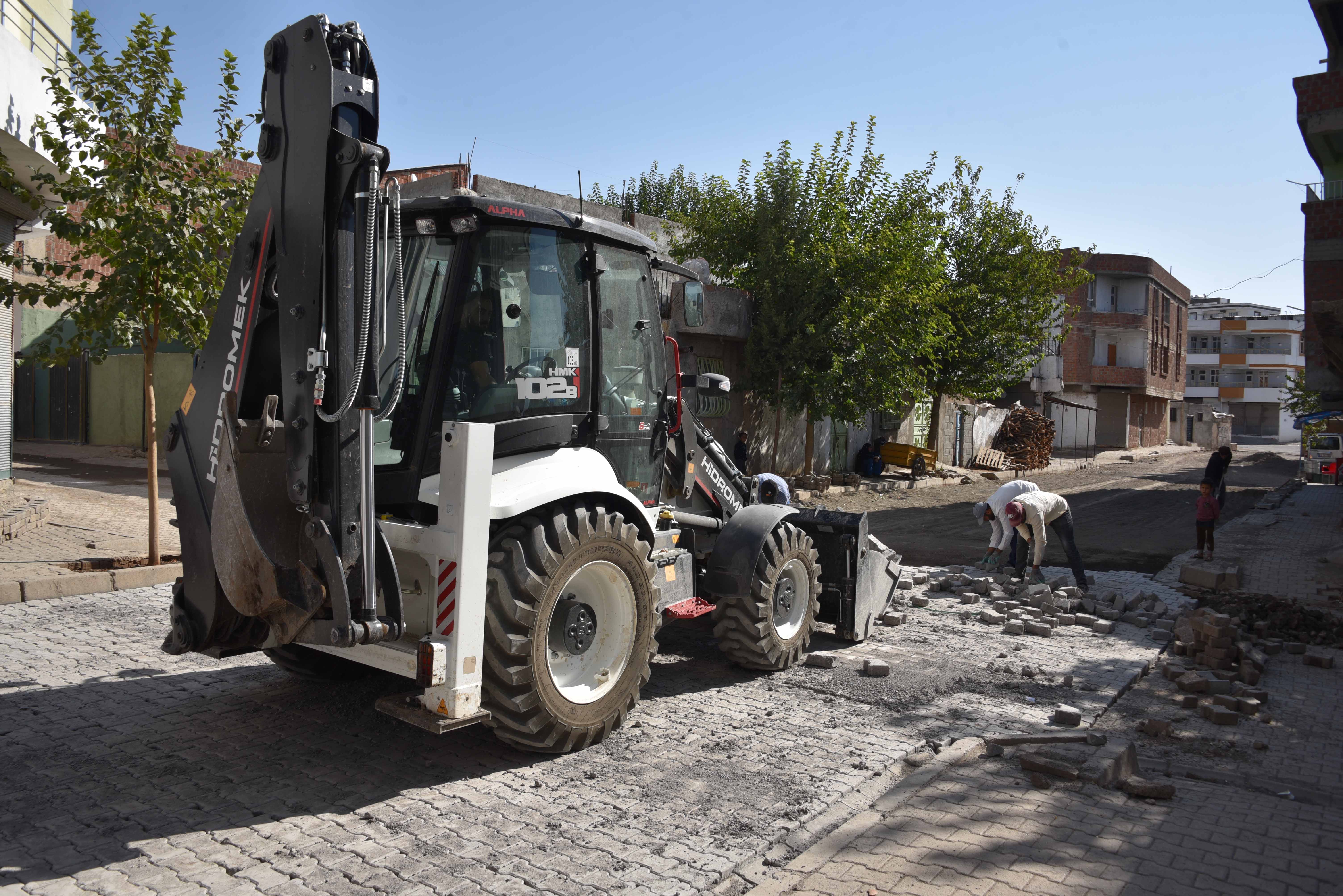 Siverek’te deforme olan cadde ve sokaklar yenileniyor;