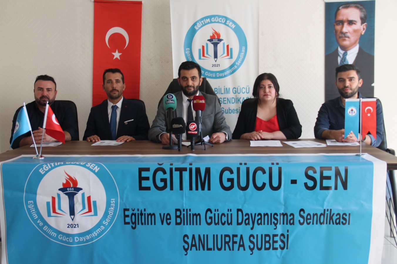 Urfa’da eğitim sendikasından açıklama: Öğretmenler geçim derdinde;