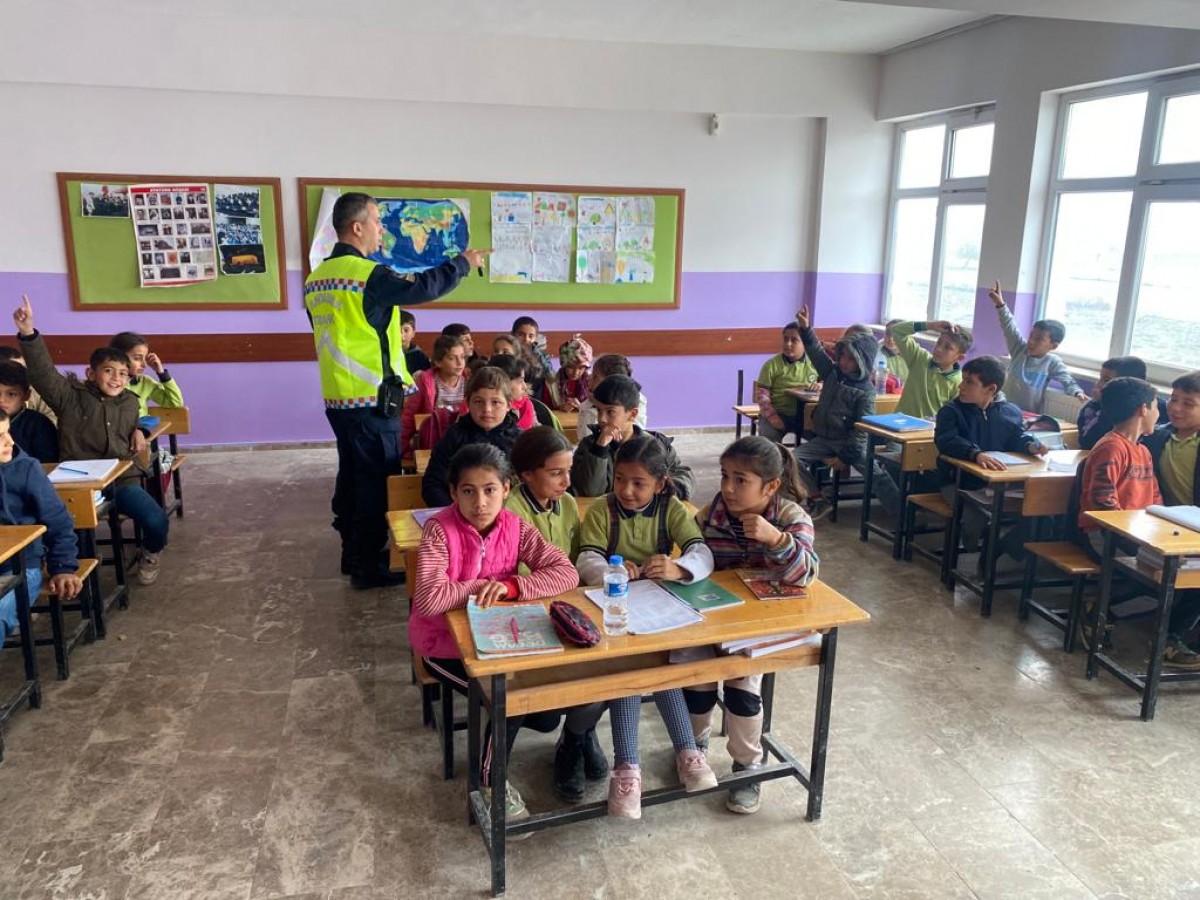 Urfa’da 6 ilçede trafik kuralları eğitimi;