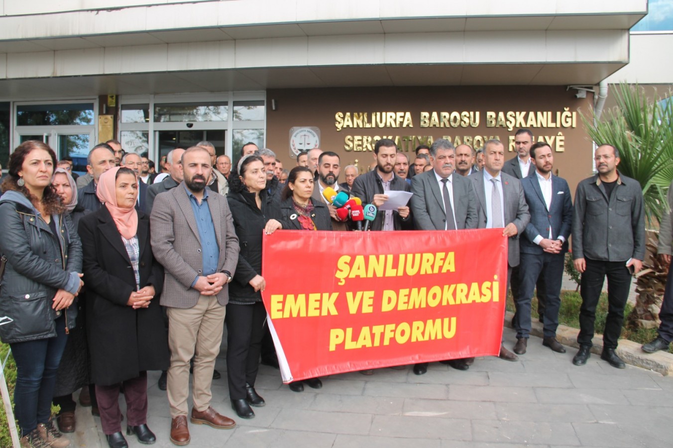 Şanlıurfa’da valiliğin gösteri ve yürüyüş yasağına tepki;