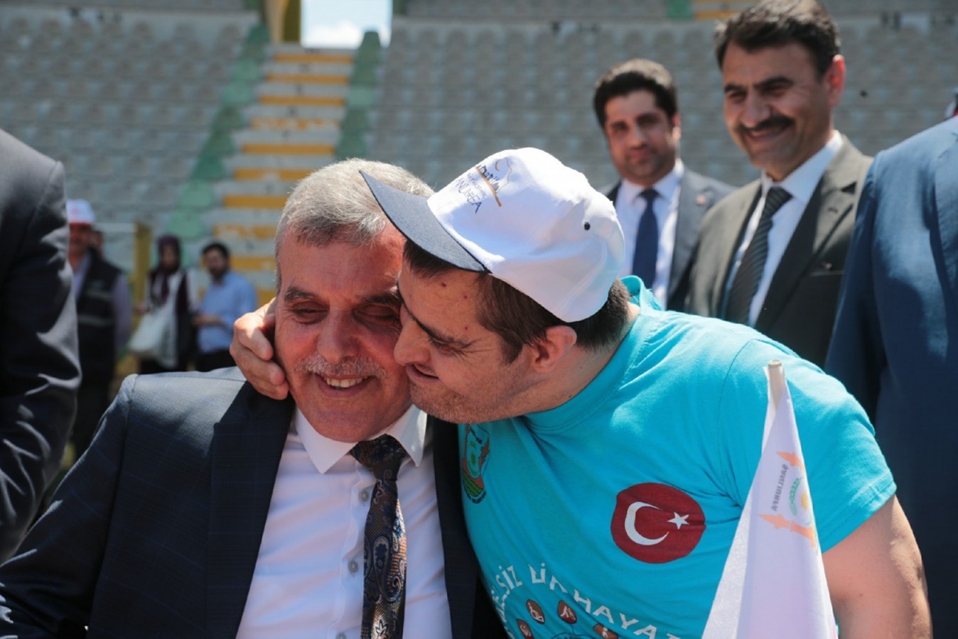 Beyazgül: Hayatlarını kolaylaştırmaya devam edeceğiz;