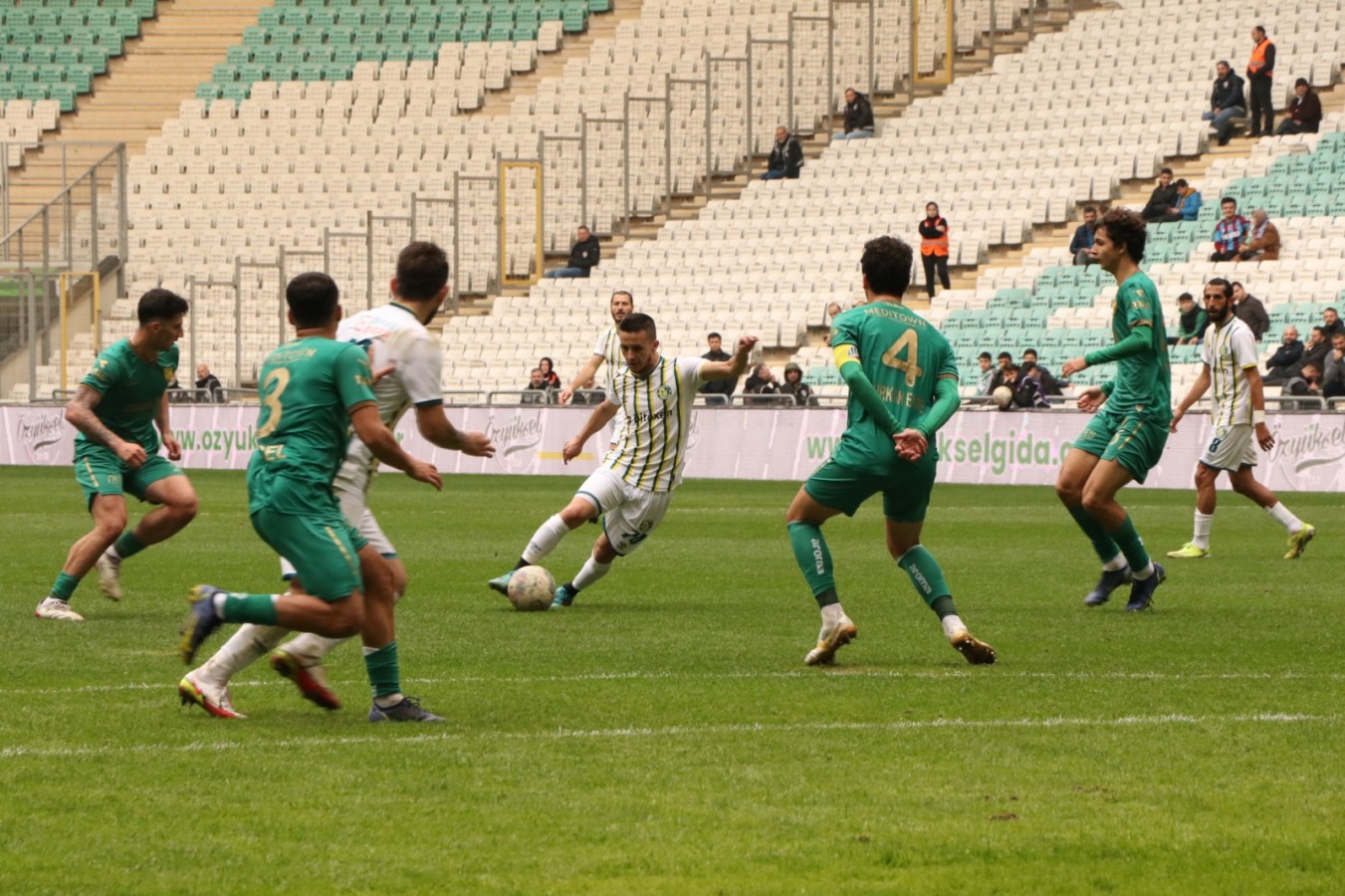 Şanlıurfaspor 10 kişiyle kazandı;