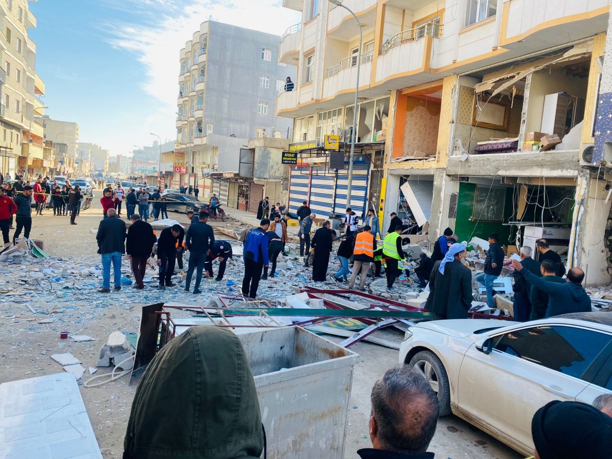 Akçakale’de bir binada patlama meydana geldi! (-EK);