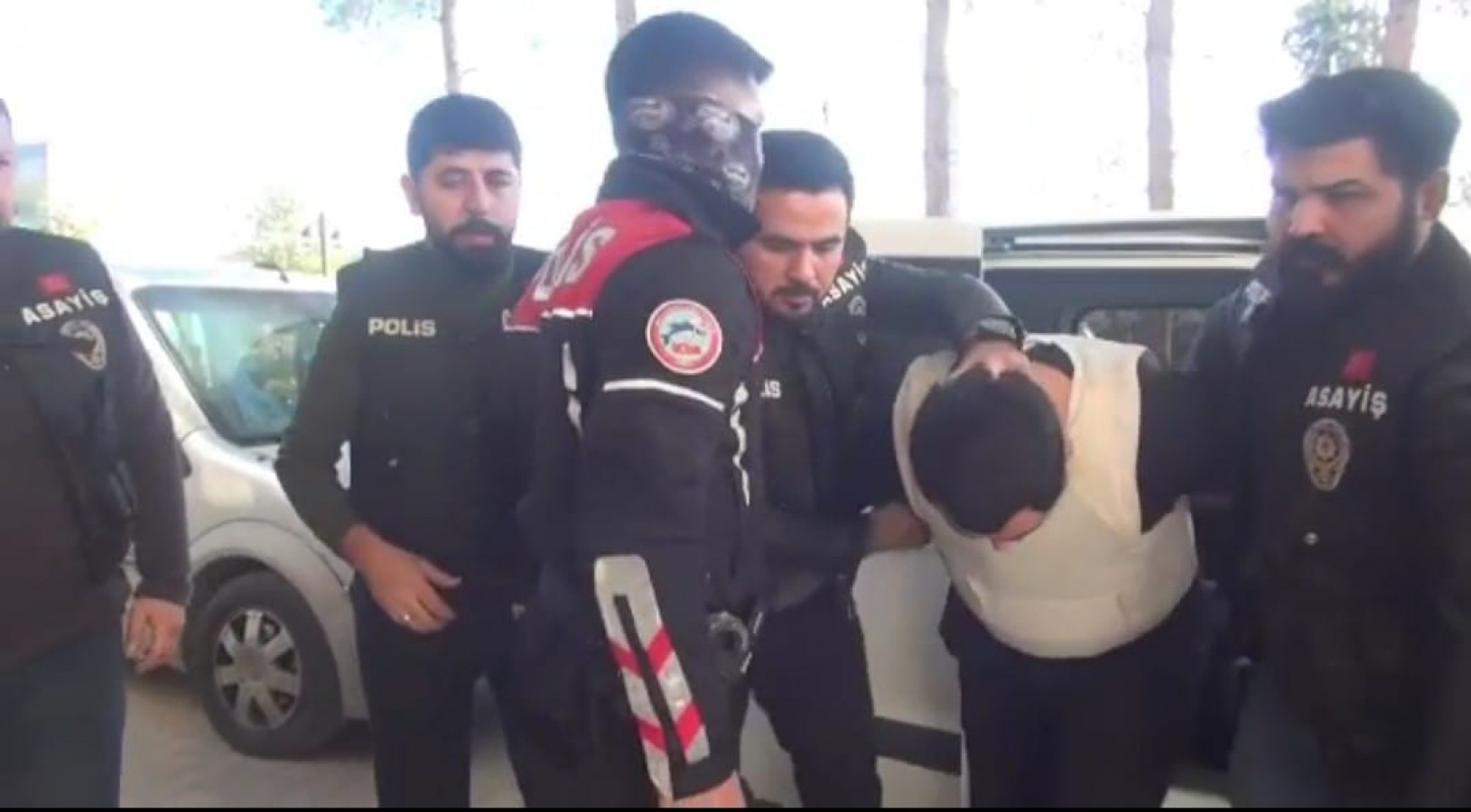 Urfa’da ablasını sokakta öldüren kardeş katili tutuklandı;