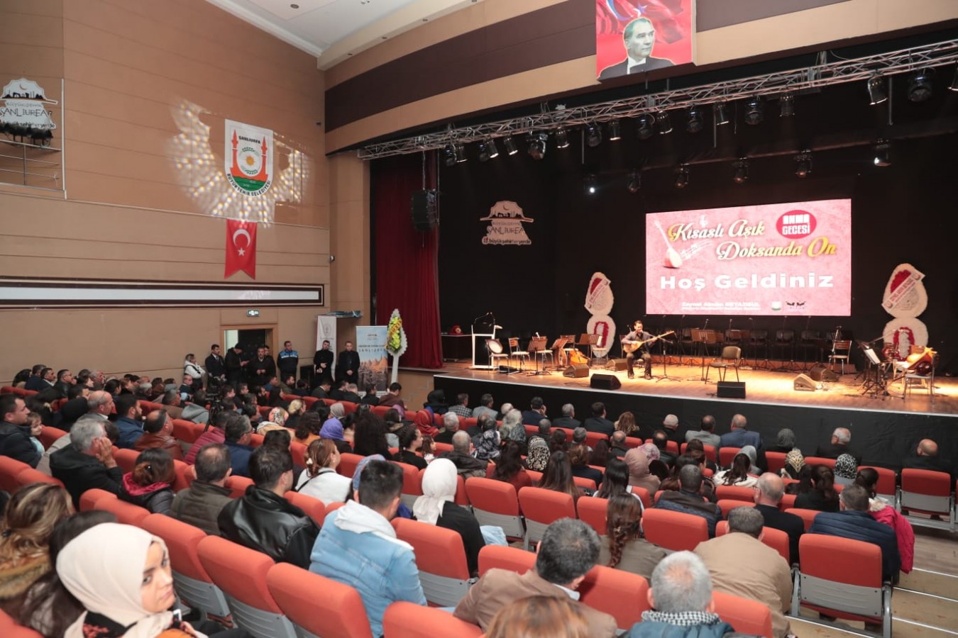 İsmail Kondu şiirleriyle anıldı;