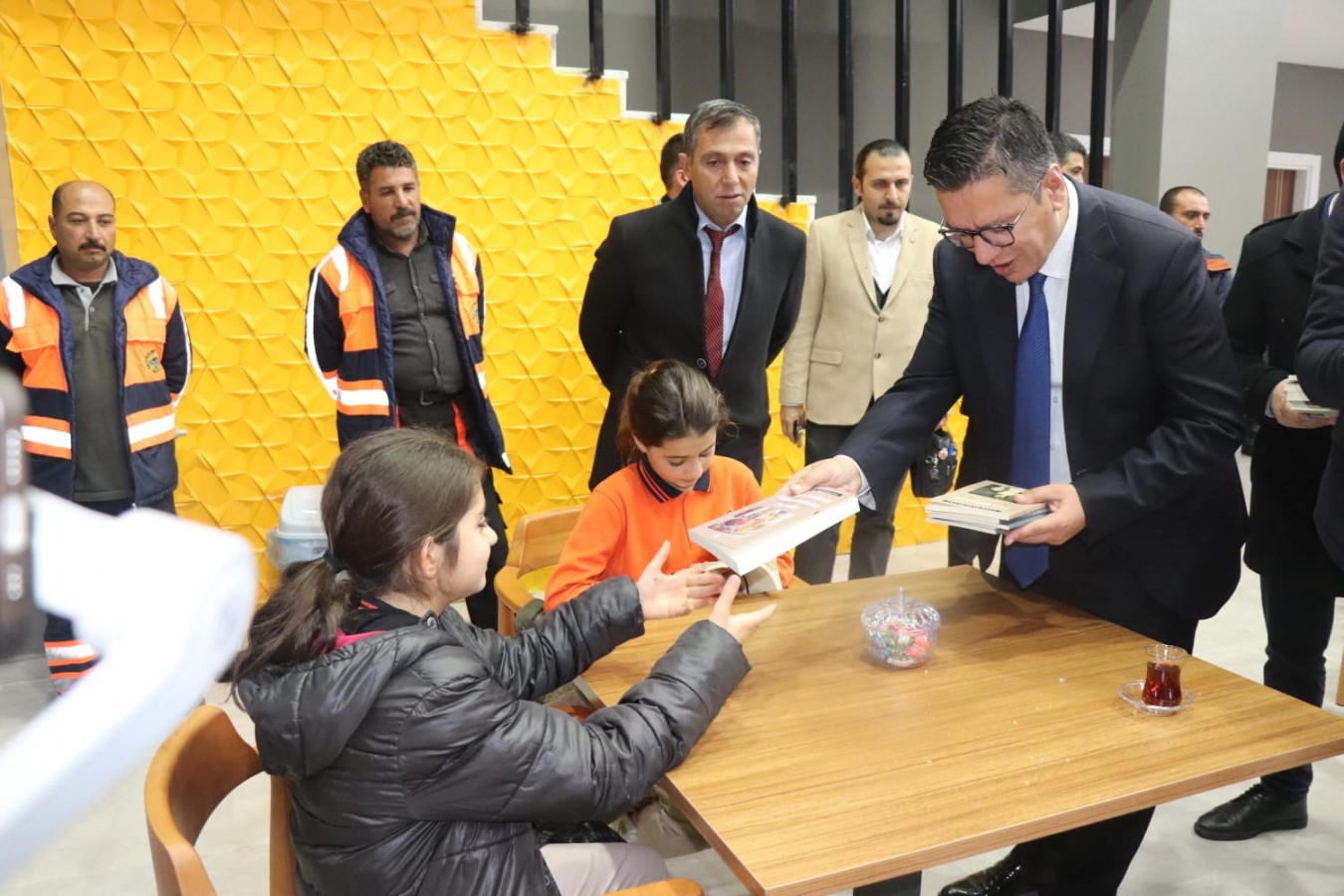 Halfeti’de Millet Kıraathanesi hizmete sunuldu;