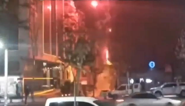 Batman taraftarı Şanlıurfasporlu futbolcuları uyutmadı;