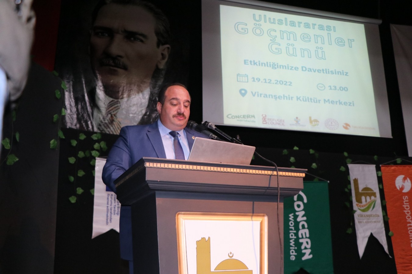 Ekinci: Göçmenlere her türlü desteği sunuyoruz;