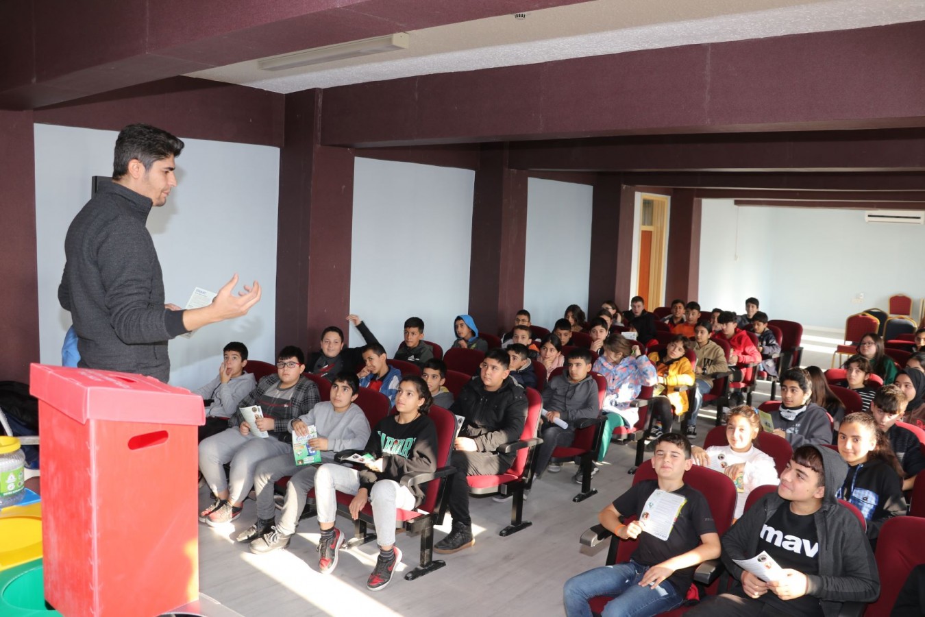 Öğrencilere çevre bilinci aşılanıyor;