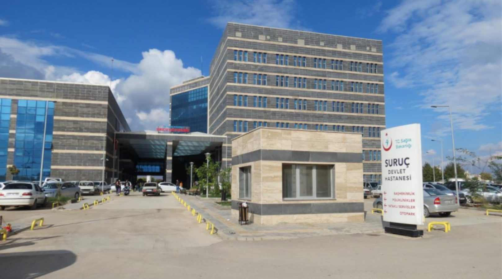 Jandarmanın ‘dur’ ihtarına uymayan motosikletli kaza yaptı: 1 ölü 3 yaralı;