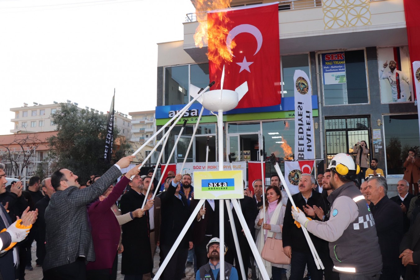 Meşale yakıldı, Halfeti 'doğalgaz'a kavuştu!;