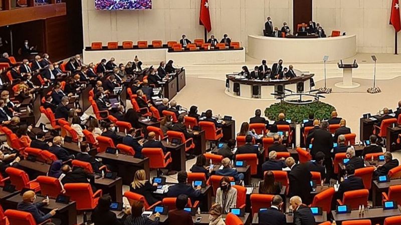 Milyonlarca emekliyi ilgilendiren yasa teklifi TBMM'ye sunuldu;