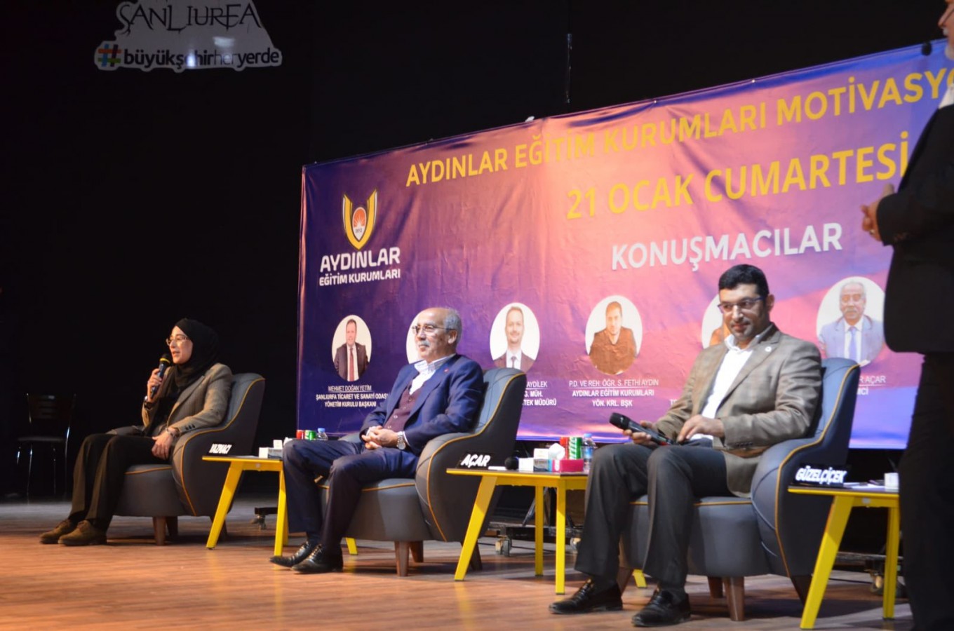Bugünün aydınları, geleceğin aydınları ile buluştu;