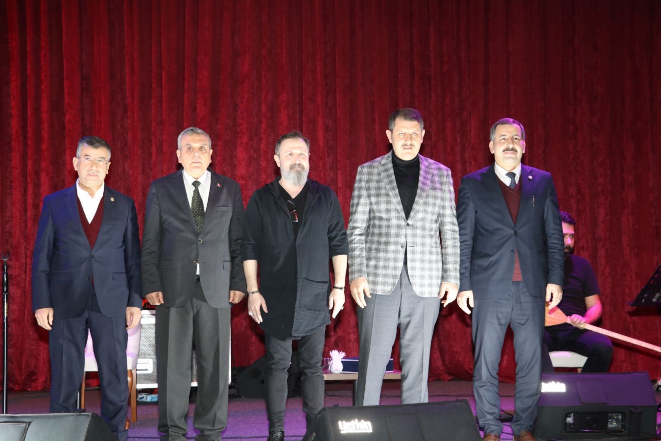 Karaköprü'de Talha Bora Öge rüzgarı esti;