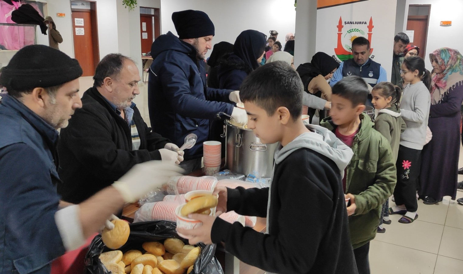 Kadın destek merkezleri depremzede vatandaşların sıcak yuvası oldu;