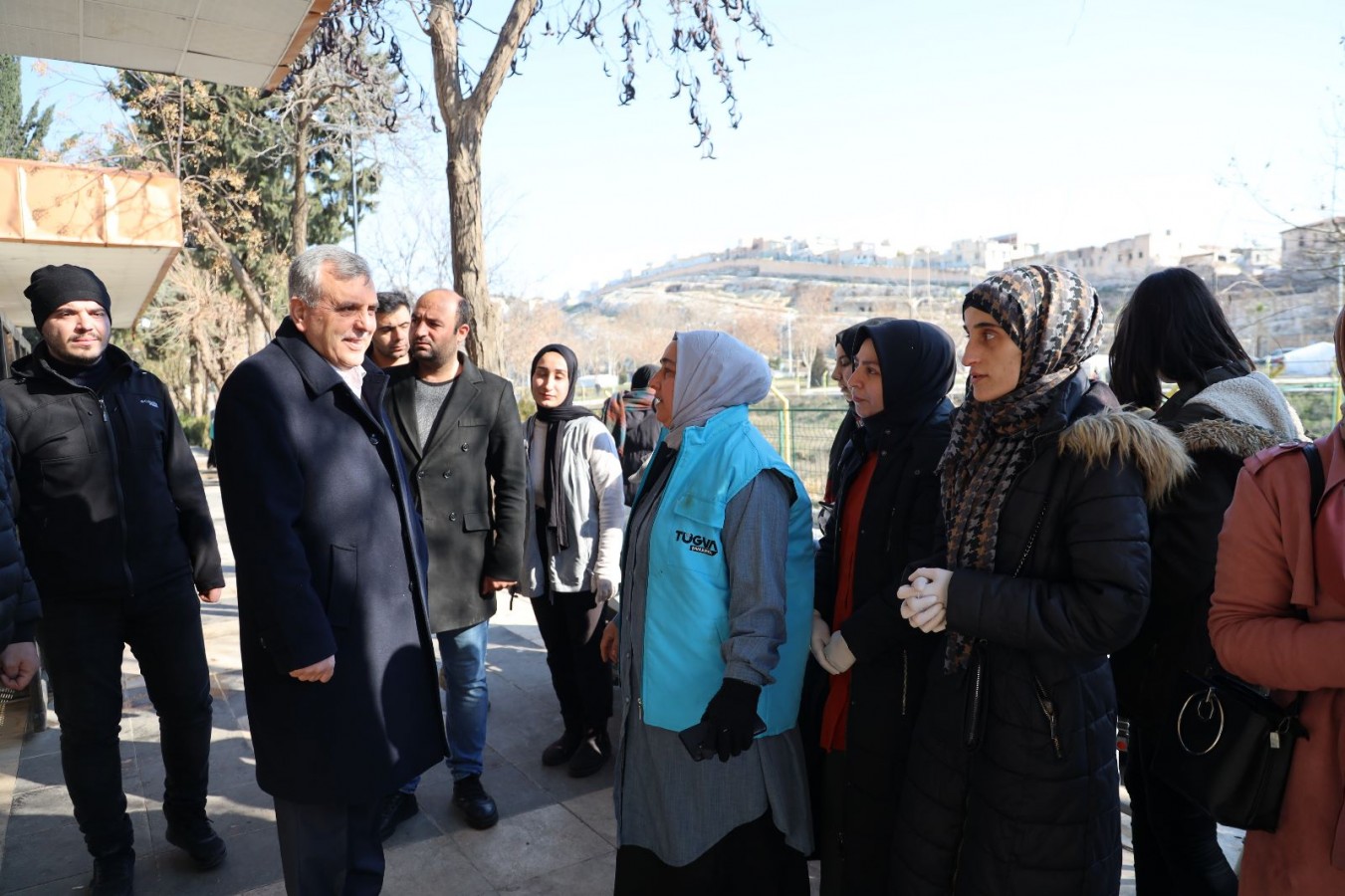 Beyazgül, yemekhanelerde gönüllü çalışan kadınlara teşekkür etti;
