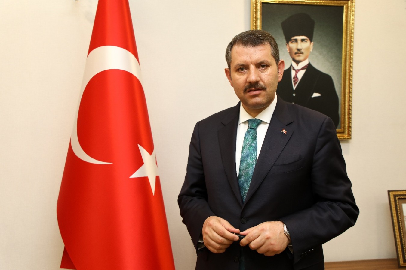 Vali Ayhan'dan İstiklal Marşı'nın Kabulü mesajı;