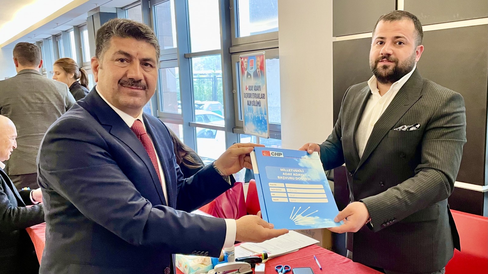 Urfalı Gazeteci CHP'den aday adayı oldu!;