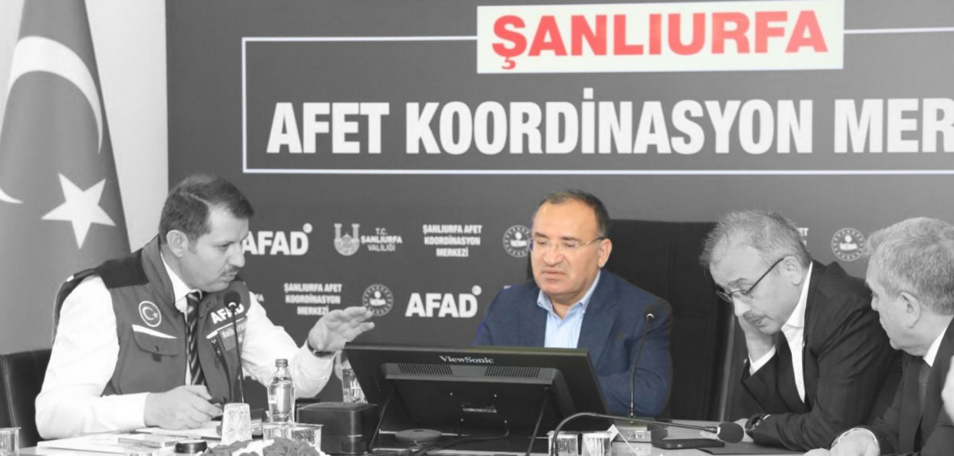 AK Parti'nin Urfa'daki abisi Bekir Bozdağ oldu! İkinci isim kim?;