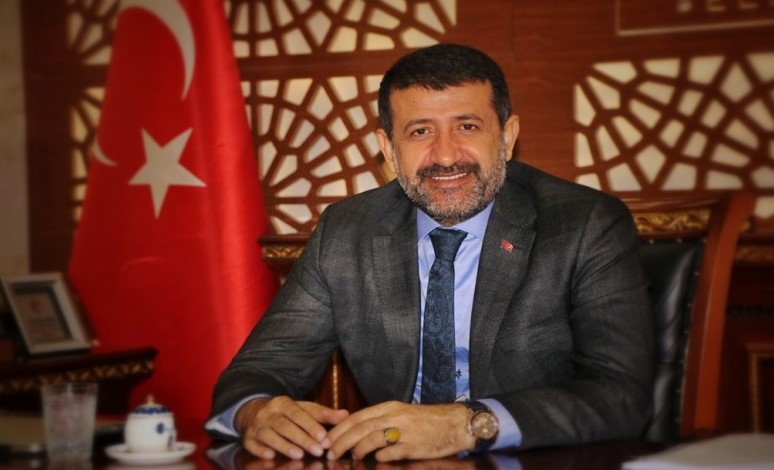 Eyyübiye eski belediye başkanı aday adayı oldu;