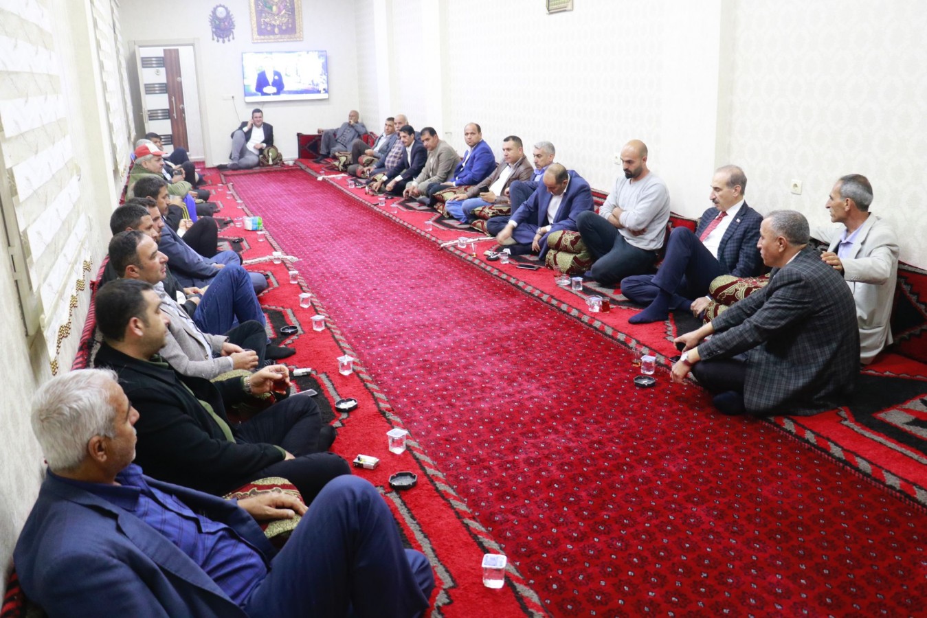 Başkan Yalçınkaya iftarda muhtarlarla buluştu;