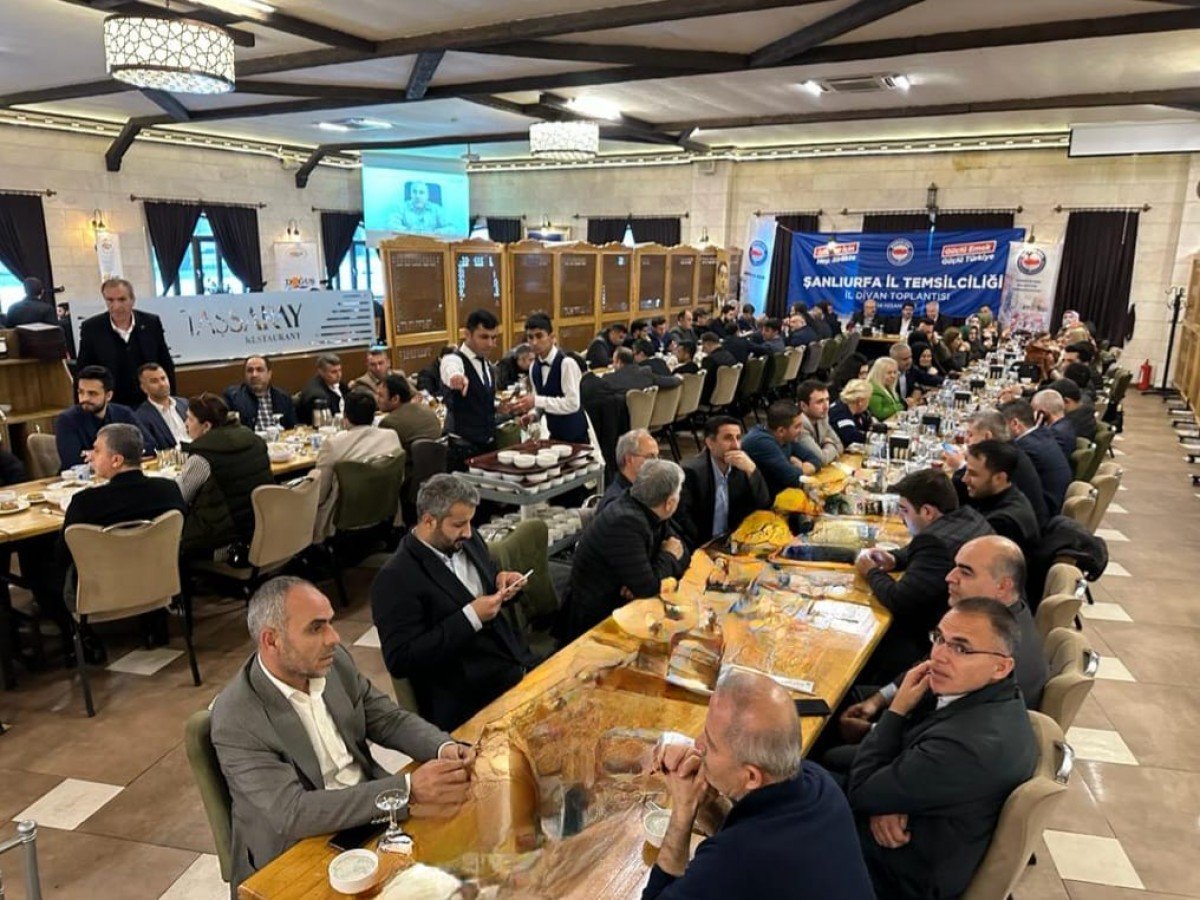 Memur-Sen Şanlıurfa İl Divanı Esen’in katılımıyla yapıldı;