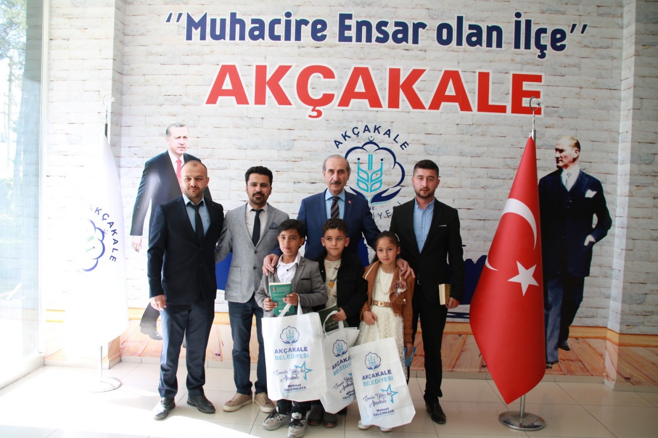 Başkan Yalçınkaya koltuğunu küçük Halime’ye devretti;