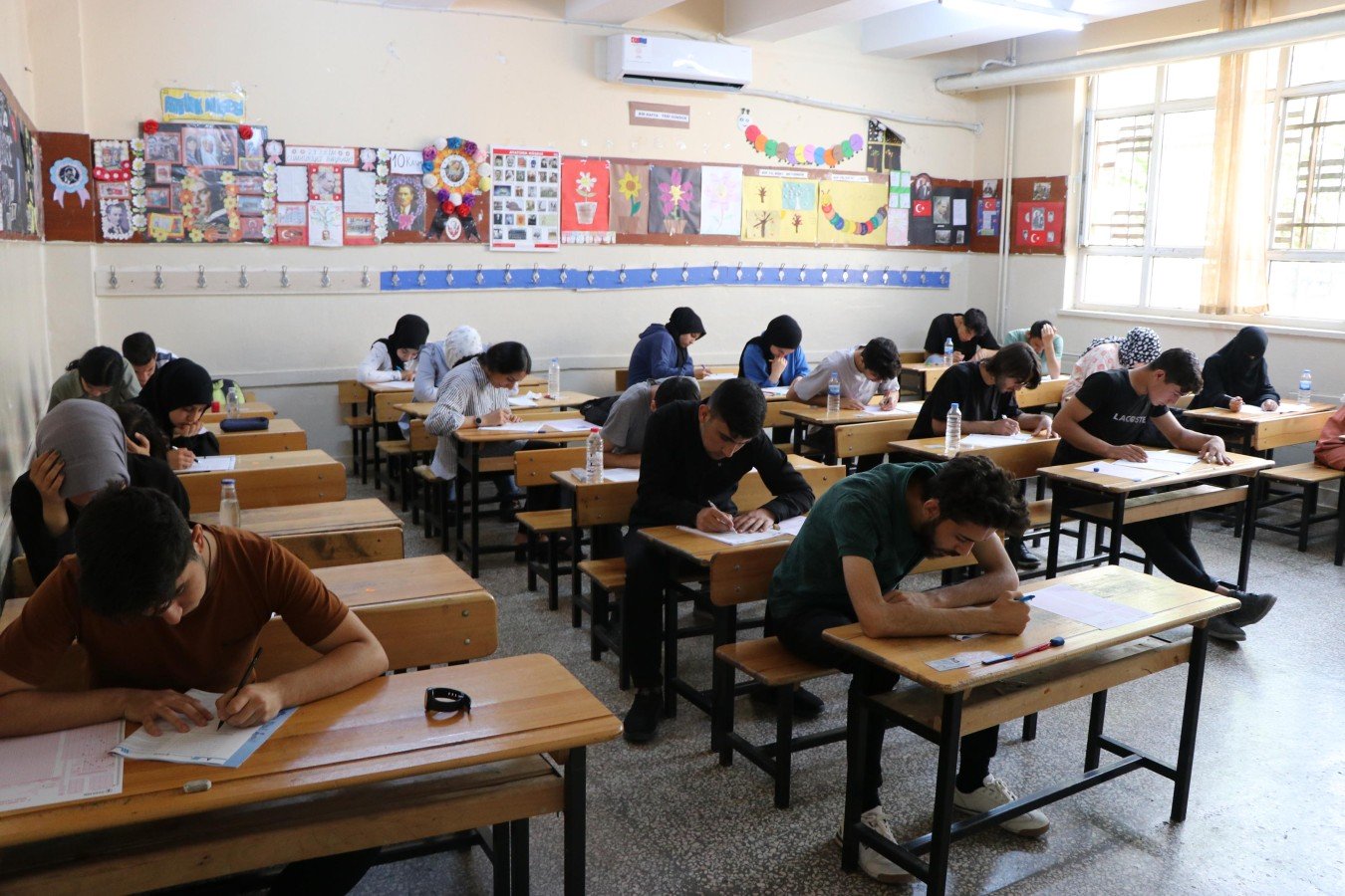 Haliliye’de YKS adaylarına yönelik deneme sınavı yapıldı;