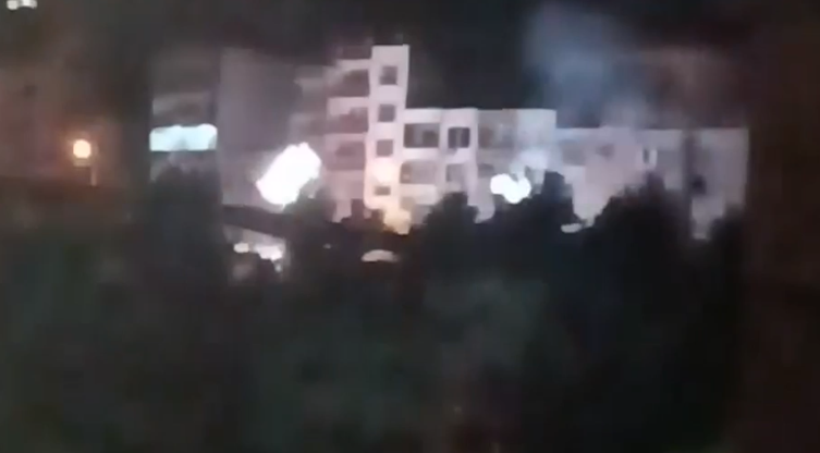 Eyyübiye'de gece saatlerinde elektrik tellerinden çıkan kıvılcımlar korkuttu;