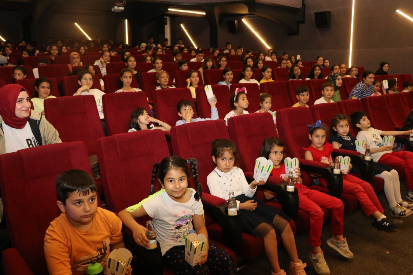 Büyükşehir’den öğrencilere yönelik sinema etkinliği;