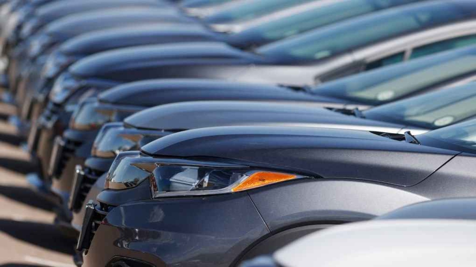 Otomotiv piyasasında stokçulara “6 ay 6 bin km” cezası;