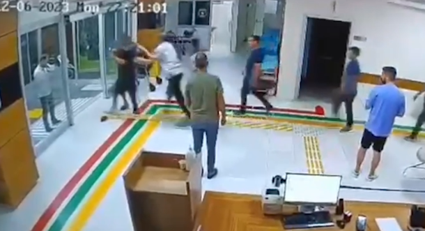 Urfa’da sağlık çalışanlarına bir şiddet vakası daha!;