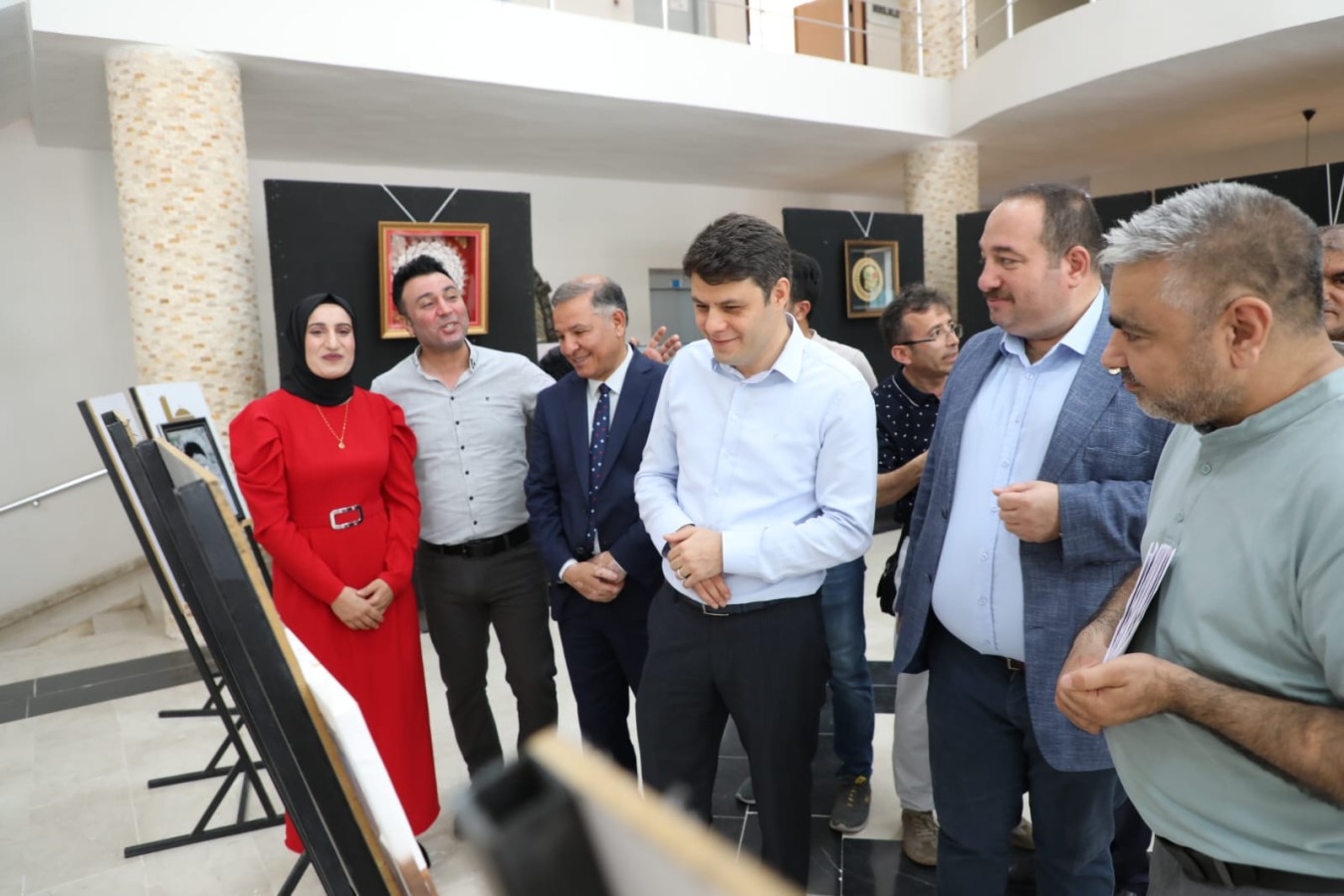 Viranşehir’de “Tarih ve Kadın’ temalı serginin açılışı yapıldı;
