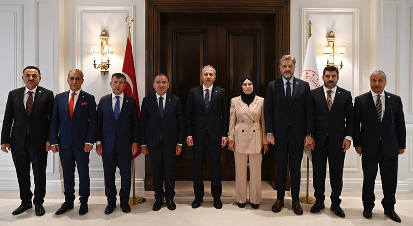 Şanlıurfa milletvekillerinden yeni bakana hayırlı olsun ziyareti;