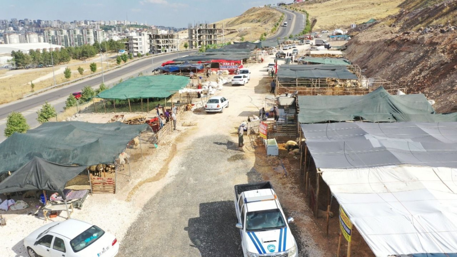 Karaköprü'de kurban satış ve kesim yerleri belli oldu!;