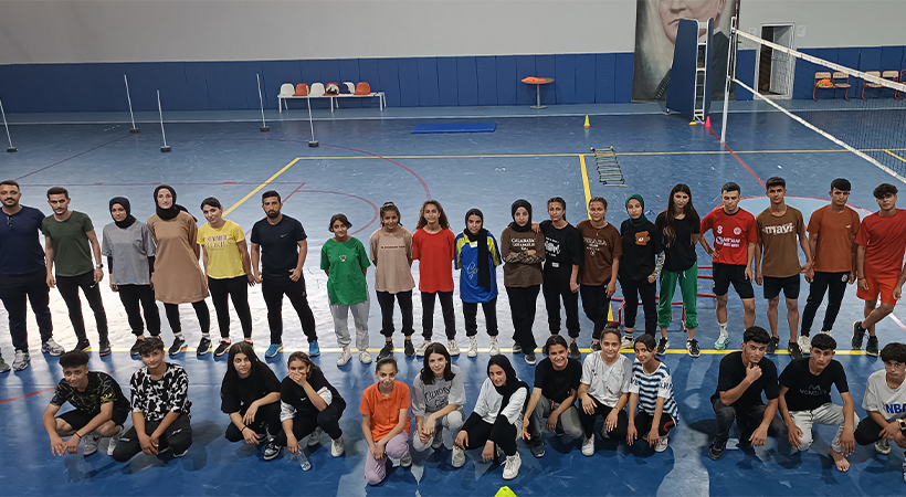 Akçakale'deki yaz kurslarından yüzlerce genç faydalanıyor;